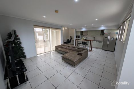 Property photo of 1/26 Moores Crescent Varsity Lakes QLD 4227