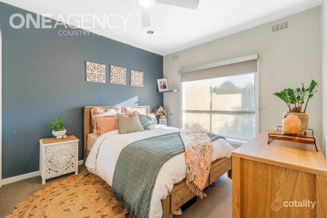 Property photo of 2 Sasse Court Moe VIC 3825