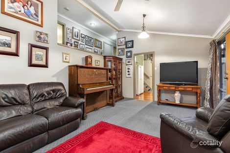 Property photo of 30 Kitchener Parade Cockatoo VIC 3781