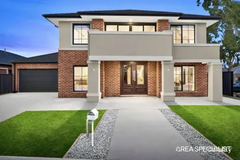50 Waterside Dr, Pakenham, VIC 3810