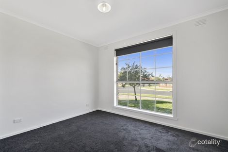 Property photo of 10 Huia Close Altona Meadows VIC 3028