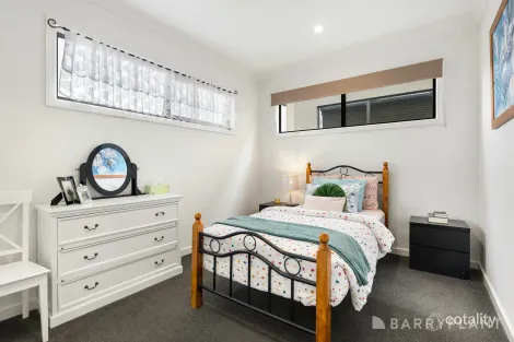 Property photo of 2 Zoe Close Kilsyth VIC 3137