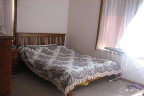 Property photo of 40 Alamein Avenue Narraweena NSW 2099