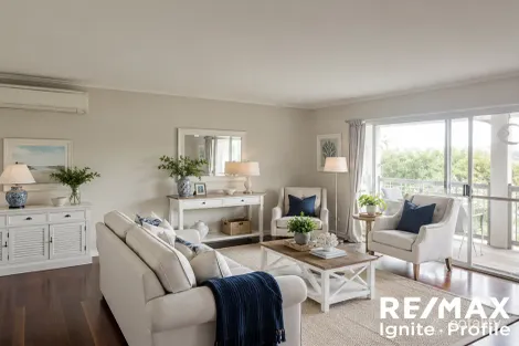 Property photo of 10 Rowena Street Kenmore QLD 4069