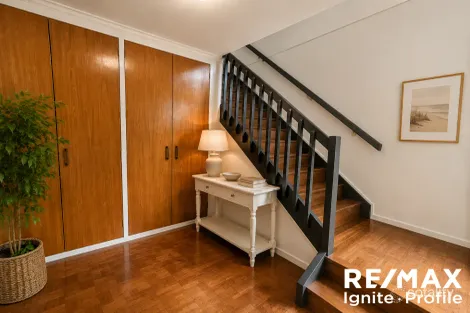 Property photo of 10 Rowena Street Kenmore QLD 4069