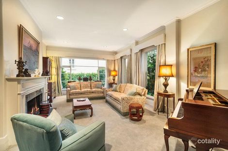Property photo of 6 Robertson Street Toorak VIC 3142