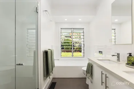 Property photo of 34 Celia Street Bentleigh East VIC 3165
