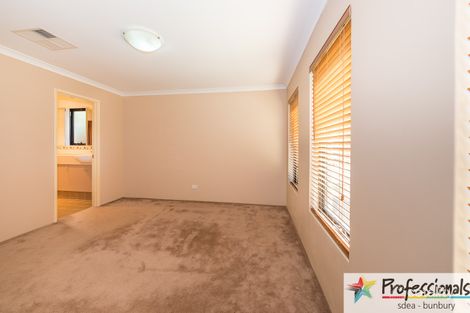 Property photo of 13 Longbow Approach Dalyellup WA 6230