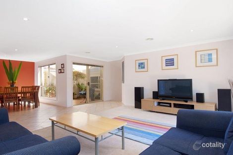 Property photo of 45 Magenta Square Amaroo ACT 2914