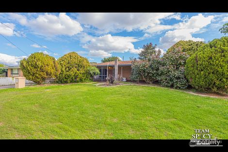 Property photo of 13 Graveney Way Maddington WA 6109