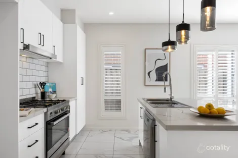 Property photo of 30 King Drive Hillside VIC 3037