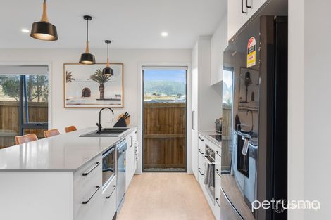Property photo of 1/37 Hallett Drive Rokeby TAS 7019