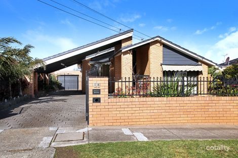 Property photo of 18 Henley Drive Gladstone Park VIC 3043