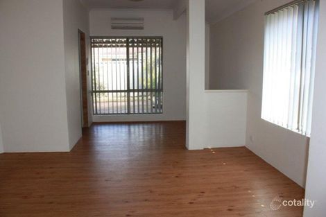 Property photo of 28 Resolution Drive Waikiki WA 6169