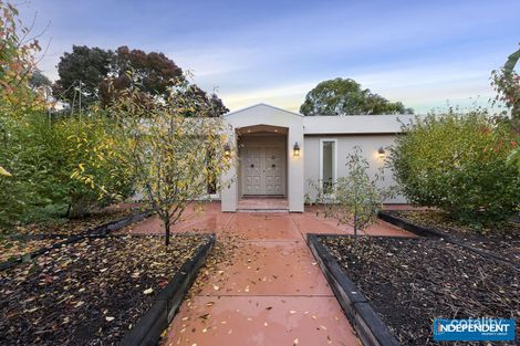 Property photo of 27 Degraves Crescent Wanniassa ACT 2903