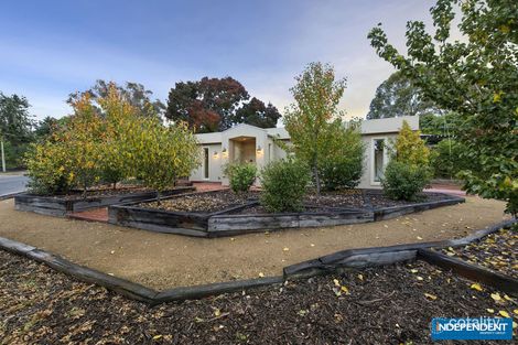 Property photo of 27 Degraves Crescent Wanniassa ACT 2903