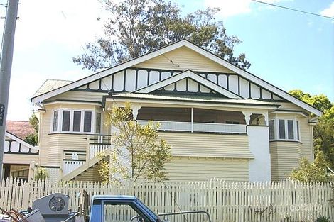 14 Thrushton St, Greenslopes, QLD 4120