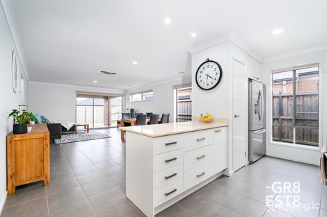 Property photo of 14 Red Cap Drive Cranbourne West VIC 3977