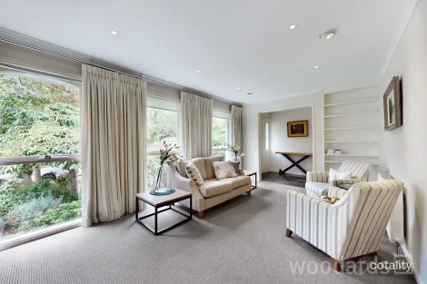 Property photo of 16 Viscount Drive Doncaster VIC 3108