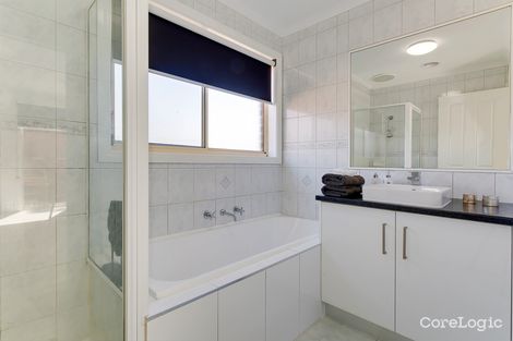 Property photo of 19 Jasmine Court Meadow Heights VIC 3048