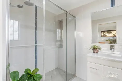 Property photo of 1 Hoop Avenue Hidden Valley QLD 4703