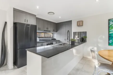 Property photo of 1 Hoop Avenue Hidden Valley QLD 4703