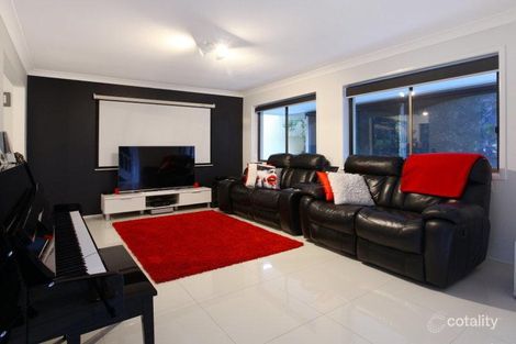 Property photo of 4 Bathurst Court Helensvale QLD 4212