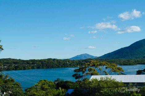 Property photo of 5 Bergalia Crescent Camden Head NSW 2443