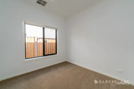 Property photo of 24 Melaleuca Boulevard Beveridge VIC 3753