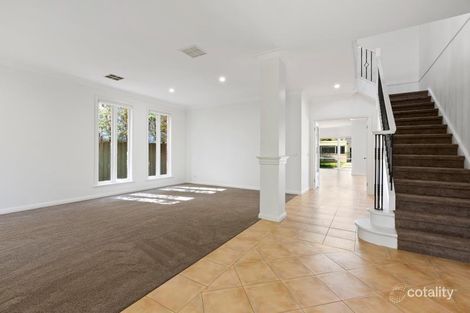 Property photo of 82 Orrong Crescent Caulfield North VIC 3161