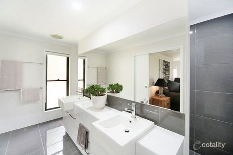 Property photo of 18 Limosa Circuit Noosaville QLD 4566