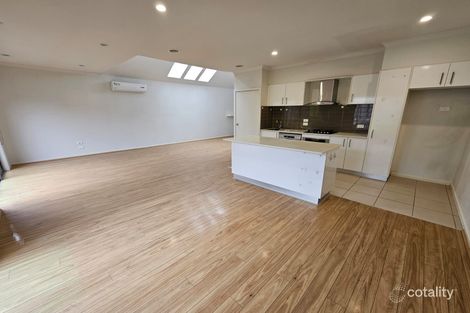 Property photo of 9/28 Eulinga Road Clarinda VIC 3169