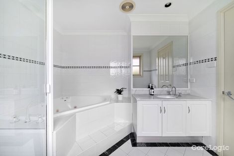 Property photo of 35 Mortimer Lewis Drive Huntleys Cove NSW 2111