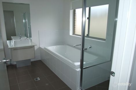 Property photo of 67 William Maker Drive Orange NSW 2800