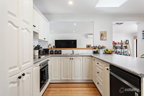 Property photo of 5 David Drive Mooroolbark VIC 3138