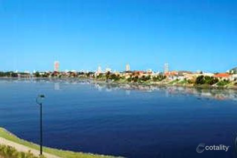 25 Lakefront Cres, Varsity Lakes, QLD 4227