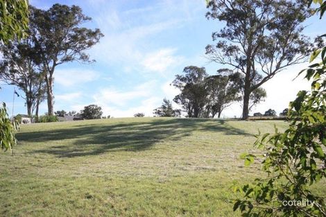 Property photo of 2 The Meadows Kirkham NSW 2570