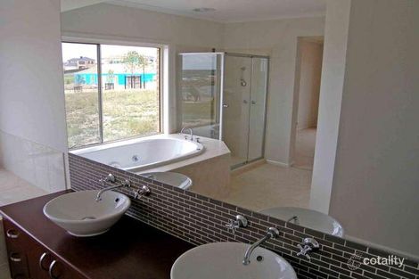 Property photo of 7 Jembecca Drive Berwick VIC 3806