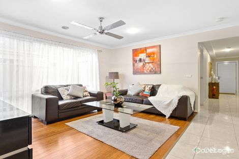 Property photo of 48 Gallery Way Pakenham VIC 3810