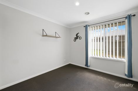 Property photo of 20 William Maker Drive Orange NSW 2800