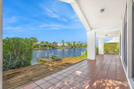 Property photo of 73 Shorehaven Drive Noosaville QLD 4566