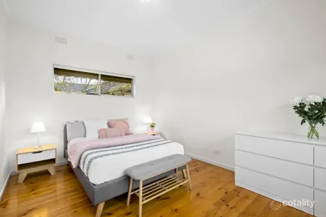 Property photo of 29 Devonshire Road Watsonia VIC 3087