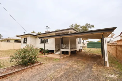 7 Saunders St, Roma, QLD 4455