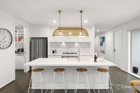 Property photo of 33 Moore Way Lucas VIC 3350