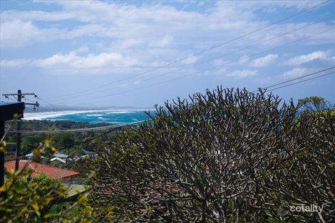 Property photo of 9 Skyline Crescent Crescent Head NSW 2440