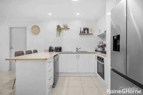 Property photo of 22 Tyler Crescent Tarneit VIC 3029