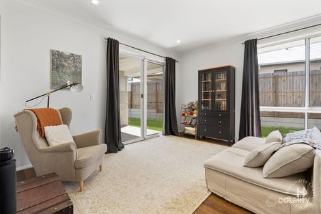 Property photo of 22 Neilson Way Walloon QLD 4306