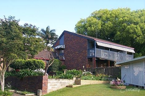 32 Honeysuckle St, Mansfield, QLD 4122