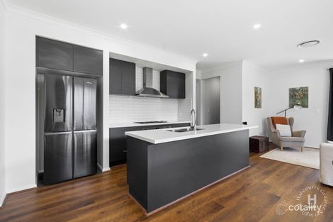 Property photo of 22 Neilson Way Walloon QLD 4306