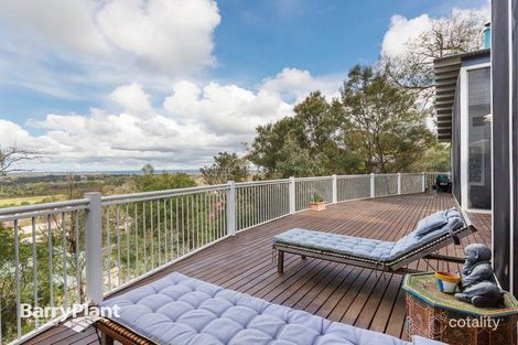 Property photo of 70 Eumeralla Grove Mount Eliza VIC 3930